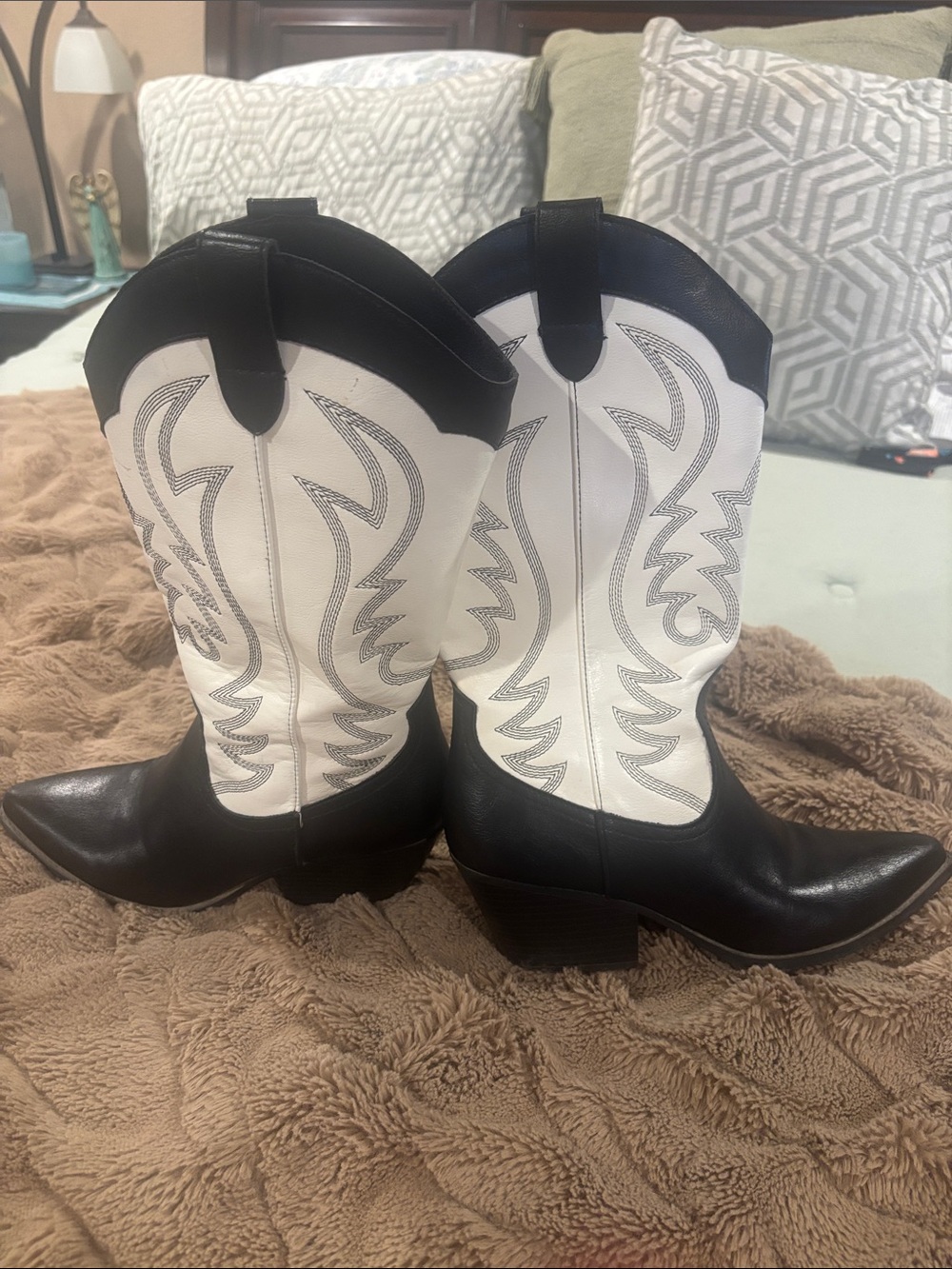 Indigo Road Two-Tone Black & White Western Calf Boots